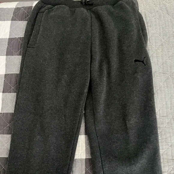 Puma Gray & Charcoal Sweatpants Set, like new. - Picture 3 of 16
